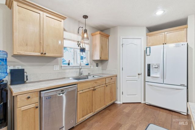 3125 N High Desert, Meridian, ID 83642