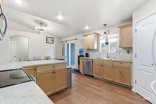 3125 N High Desert, Meridian, ID 83642