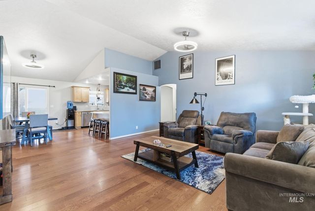 3125 N High Desert, Meridian, ID 83642