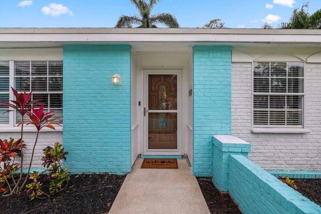 5554 Hibiscus Road, Jupiter, FL 33458