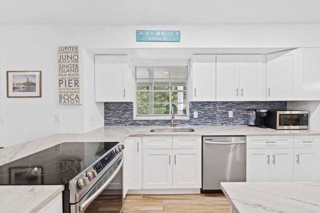 5554 Hibiscus Road, Jupiter, FL 33458