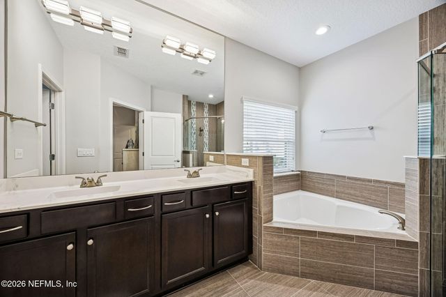 32 CARNAUBA Way, Jacksonville, FL 32081