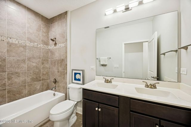 32 CARNAUBA Way, Jacksonville, FL 32081