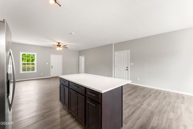 2050 Kings View Loop, Seymour, TN 37865