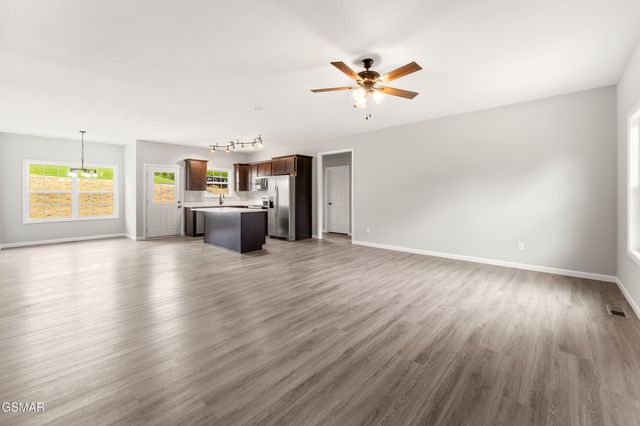 2050 Kings View Loop, Seymour, TN 37865