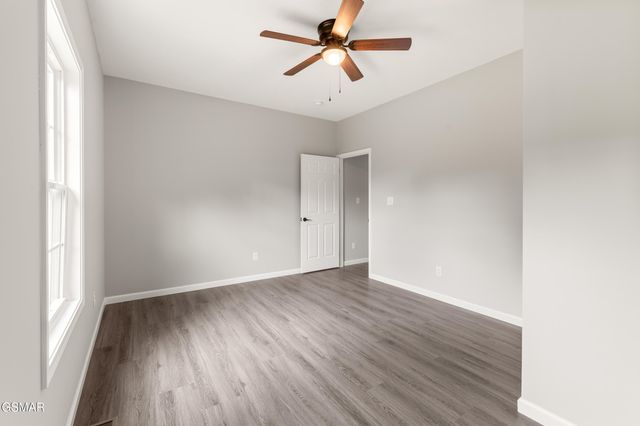 2050 Kings View Loop, Seymour, TN 37865
