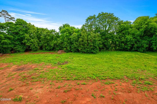 2050 Kings View Loop, Seymour, TN 37865