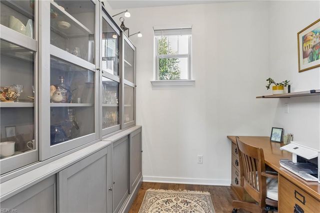 1423 Waltham LN, Newport News, VA 23608