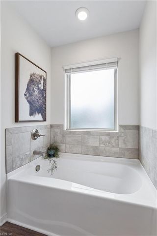 1423 Waltham LN, Newport News, VA 23608
