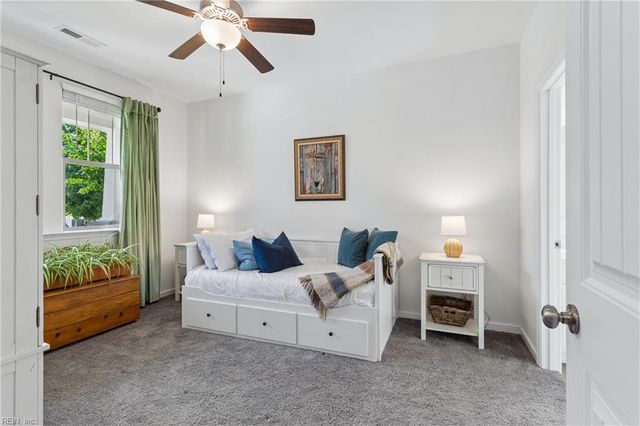 1423 Waltham LN, Newport News, VA 23608