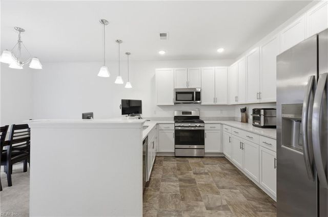 5112 Cora Anne LN, Virginia Beach, VA 23455