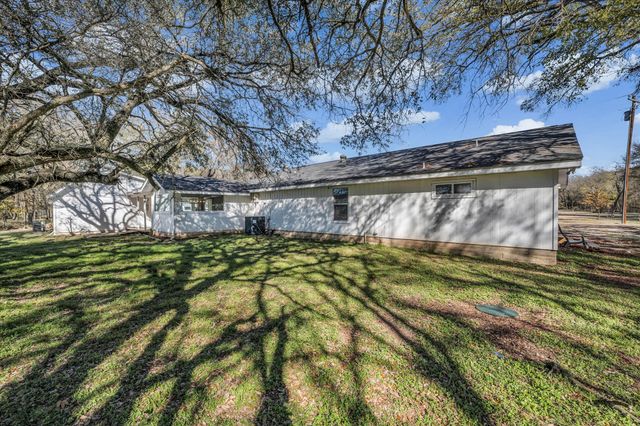 1835 Fort Graham Road, Waco, TX 76705
