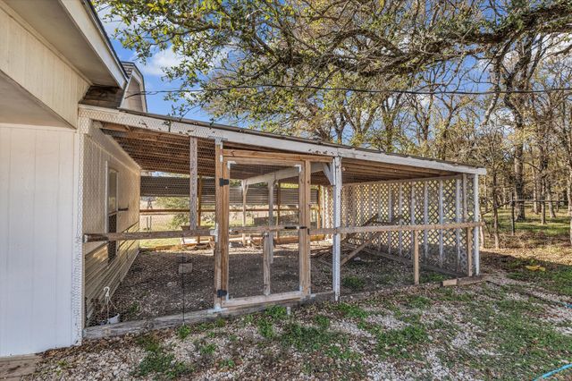 1835 Fort Graham Road, Waco, TX 76705