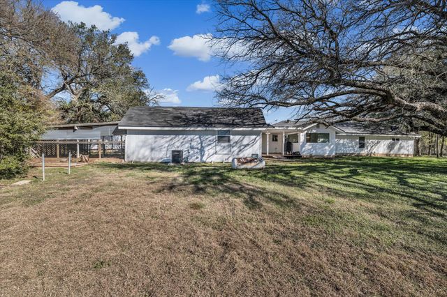 1835 Fort Graham Road, Waco, TX 76705
