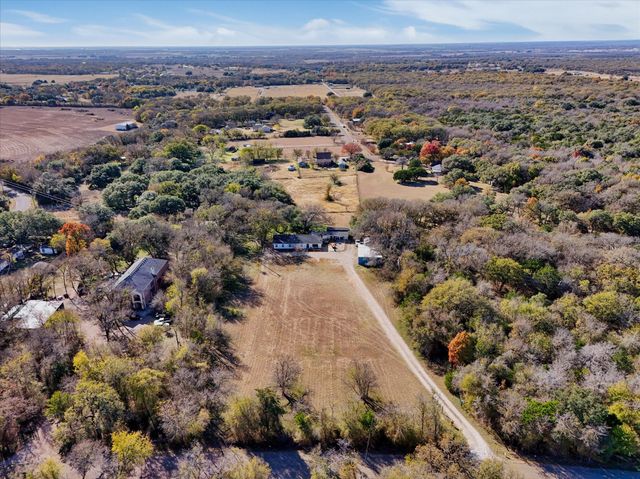 1835 Fort Graham Road, Waco, TX 76705