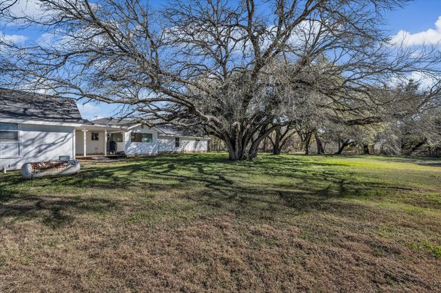 1835 Fort Graham Road, Waco, TX 76705