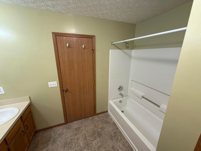 1670 Marshall Avenue, Obetz, OH 43207