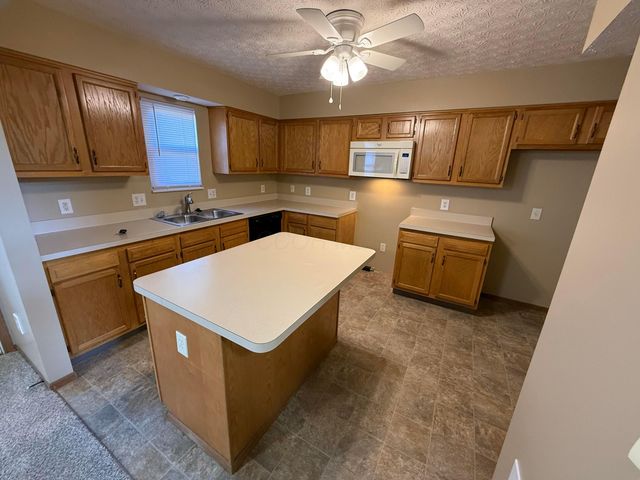 1670 Marshall Avenue, Obetz, OH 43207