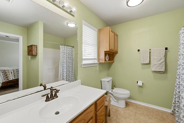 807 Lee Street, Tioga, TX 76271