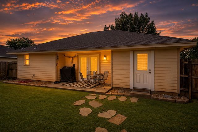 807 Lee Street, Tioga, TX 76271