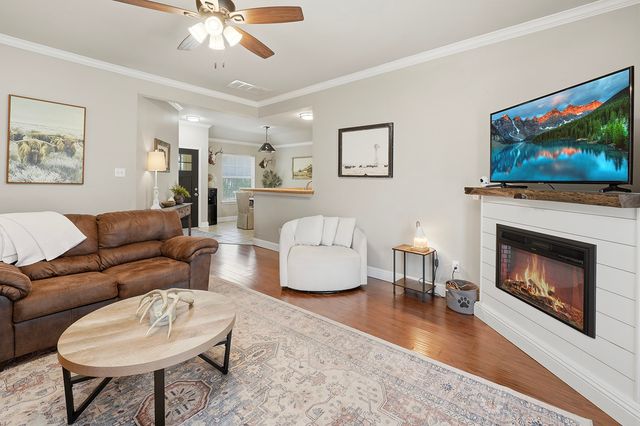 807 Lee Street, Tioga, TX 76271