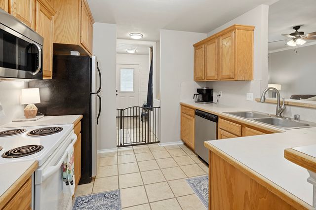 807 Lee Street, Tioga, TX 76271