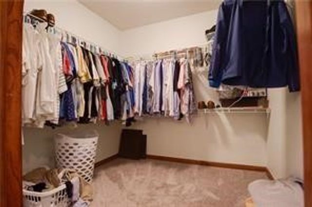 520 Royalty Drive, Uniontown, PA 15401