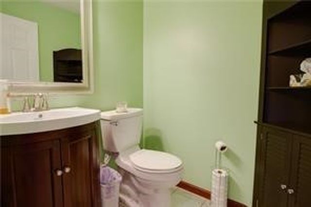 520 Royalty Drive, Uniontown, PA 15401