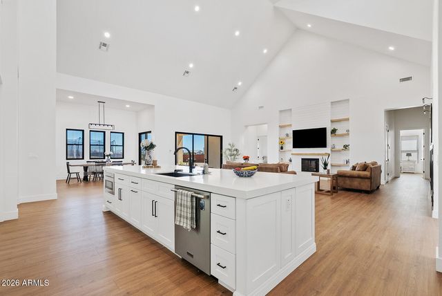 774 W SILVERDALE Road, San Tan Valley, AZ 85143