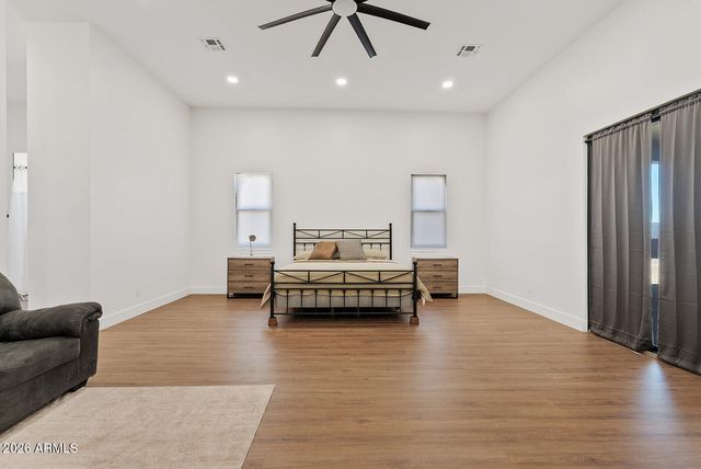 774 W SILVERDALE Road, San Tan Valley, AZ 85143