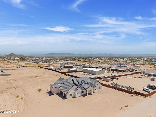 774 W SILVERDALE Road, San Tan Valley, AZ 85143