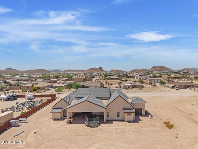 774 W SILVERDALE Road, San Tan Valley, AZ 85143