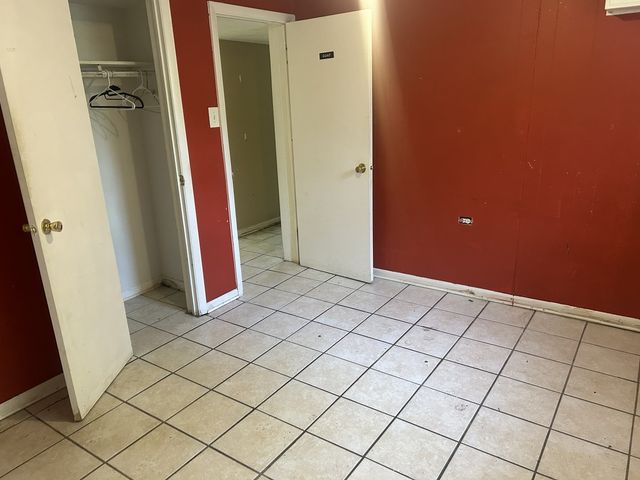 22121 Karlov Avenue, Richton Park, IL 60471
