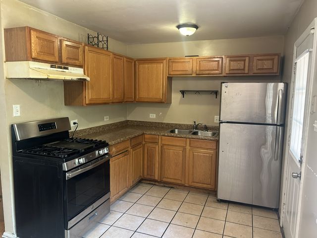 22121 Karlov Avenue, Richton Park, IL 60471