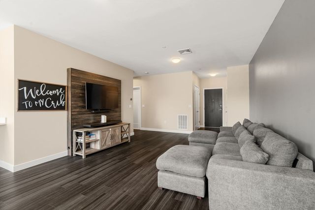 999 Hancock 507, Quincy, MA 02169