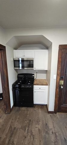 818 N VAN BUREN STREET, Green Bay, WI 54302