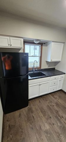 818 N VAN BUREN STREET, Green Bay, WI 54302