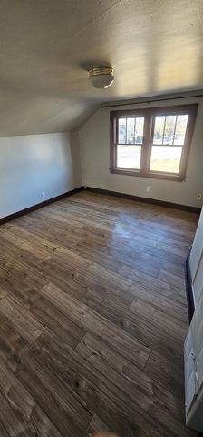 818 N VAN BUREN STREET, Green Bay, WI 54302