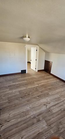 818 N VAN BUREN STREET, Green Bay, WI 54302