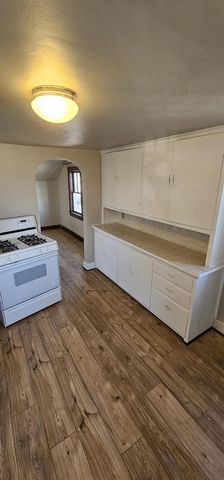 818 N VAN BUREN STREET, Green Bay, WI 54302