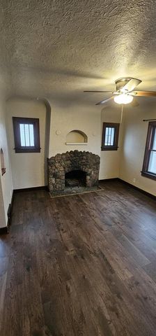 818 N VAN BUREN STREET, Green Bay, WI 54302