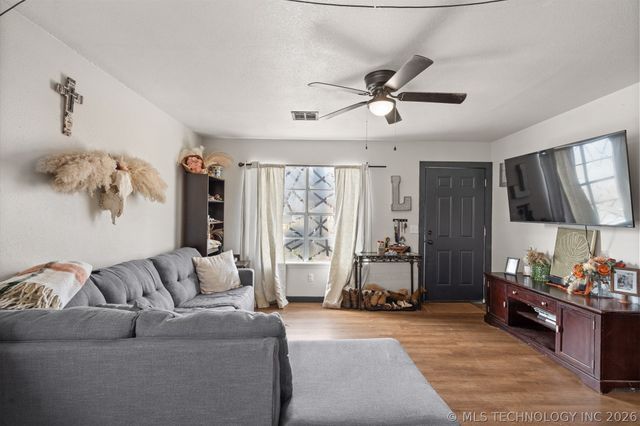 44 10th Street, Wilson, OK 73463