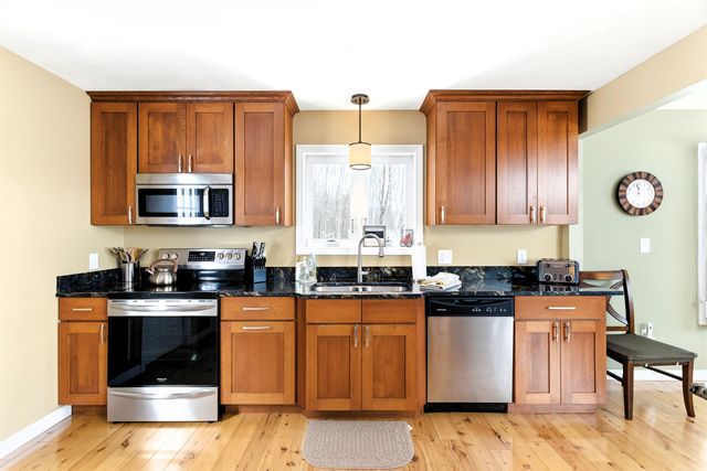 87 Glade Circle, Campton, NH 03223