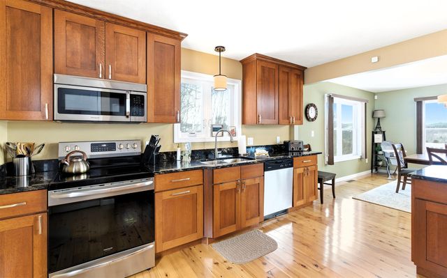 87 Glade Circle, Campton, NH 03223