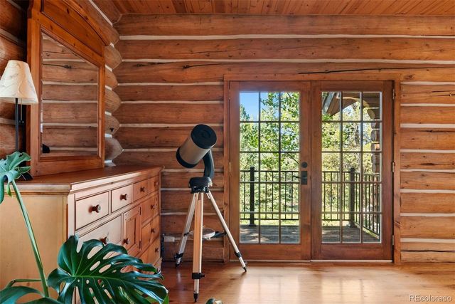 1010 Cantiberry Road, Divide, CO 80814