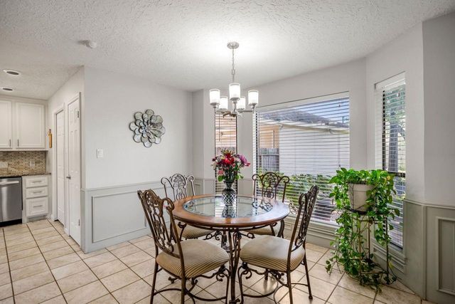 15711 Downford Drive, Tomball, TX 77377