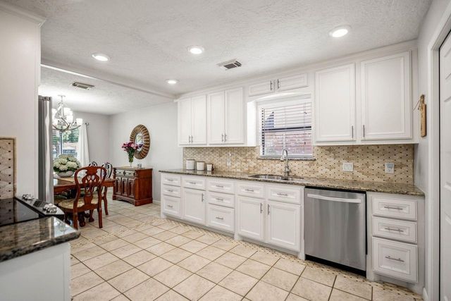 15711 Downford Drive, Tomball, TX 77377
