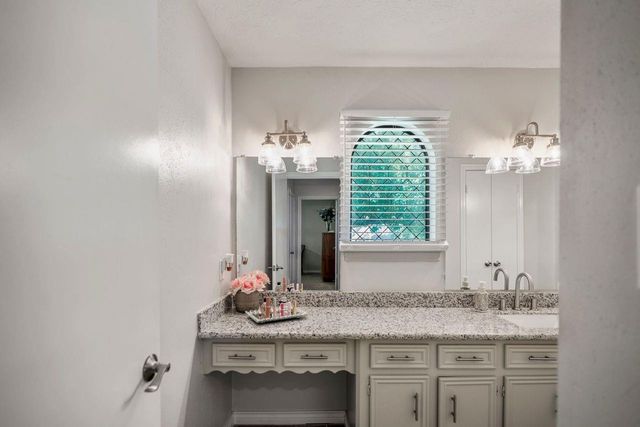 15711 Downford Drive, Tomball, TX 77377
