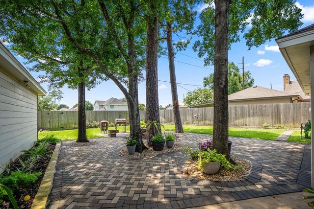 15711 Downford Drive, Tomball, TX 77377
