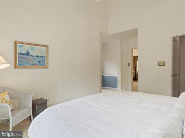 10204 ASPEN WILLOW DR, Fairfax, VA 22032